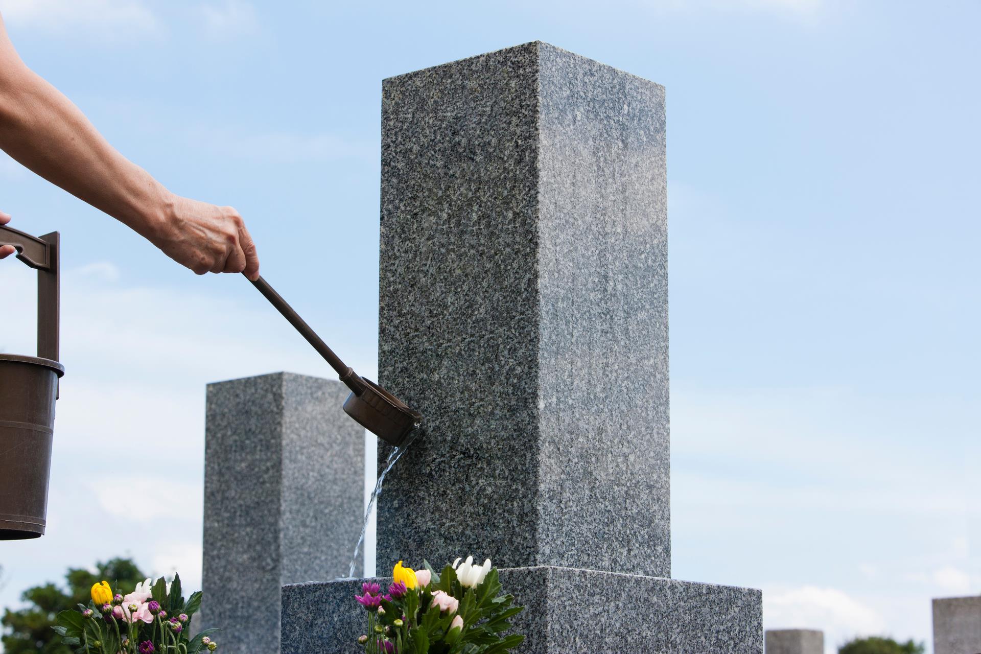 Service nettoyage monument funéraire dans le Lot